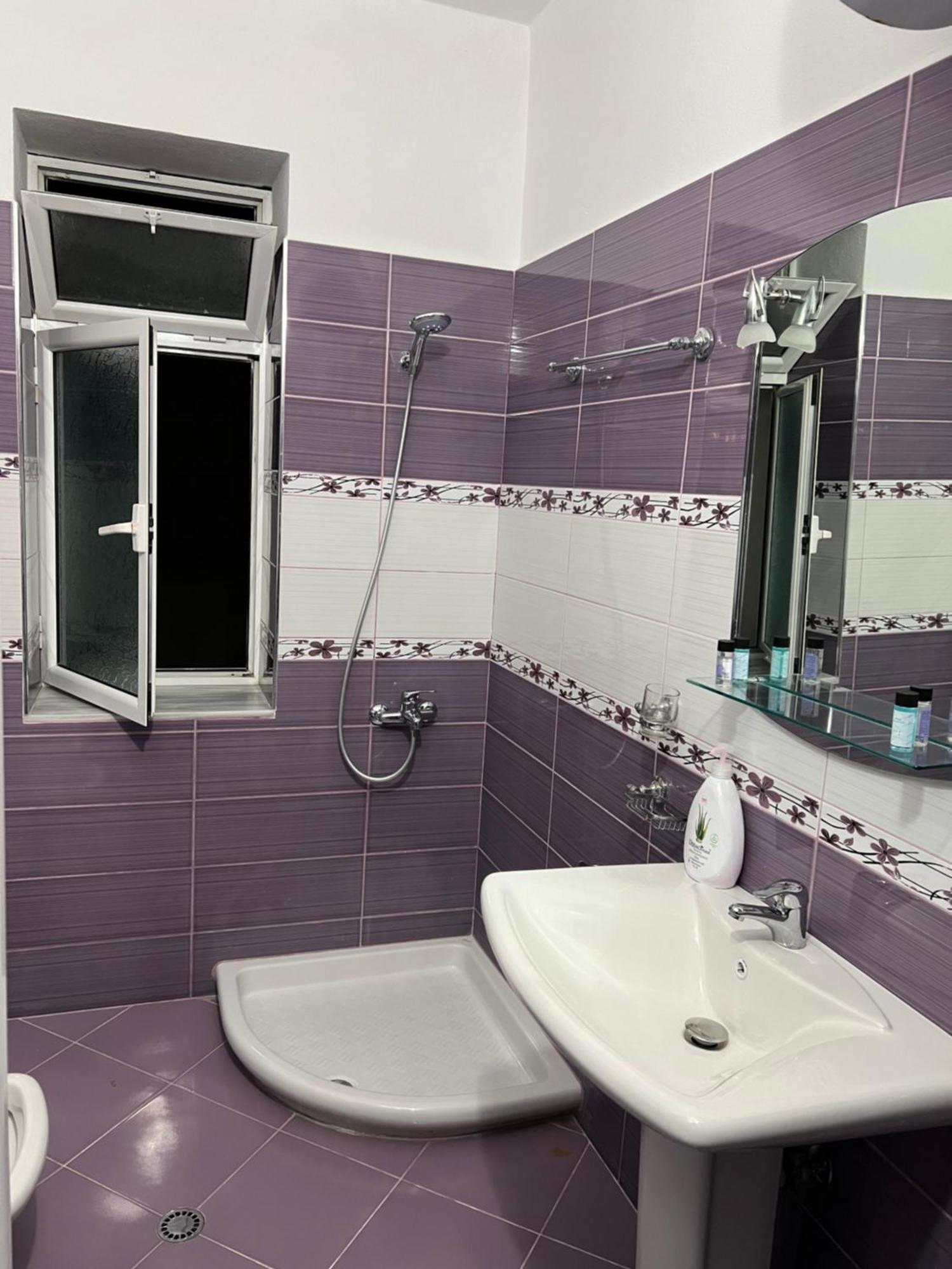 Hanna Guest House Përmet エクステリア 写真